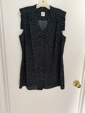 Sleeveless top